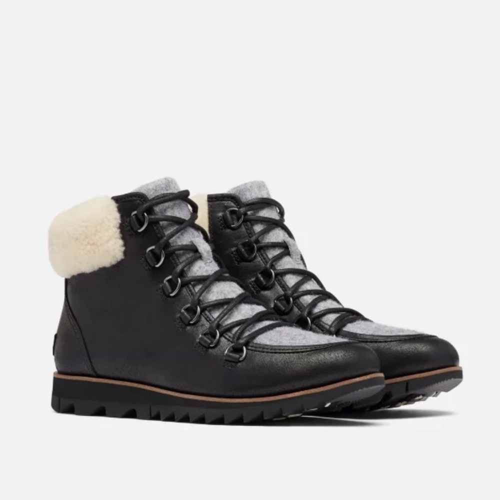 Sorel Harlow Lace Cozy Booties